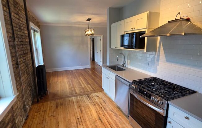 2 beds, 1 bath, 750 sqft, $2,595, Unit 2247-55-1D