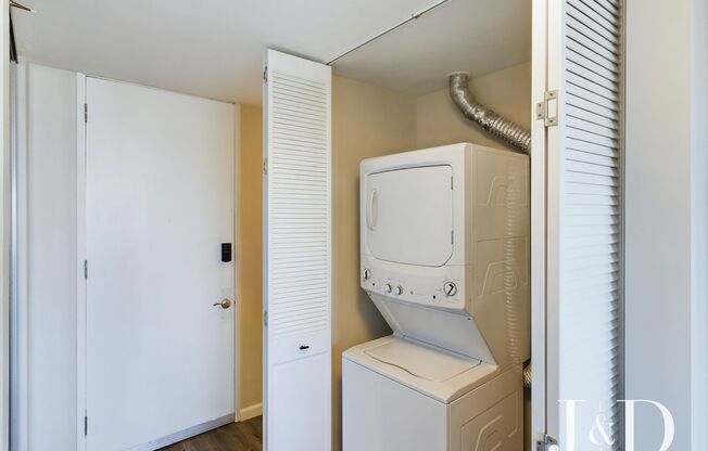 Studio, 1 bath, 499 sqft, $2,275