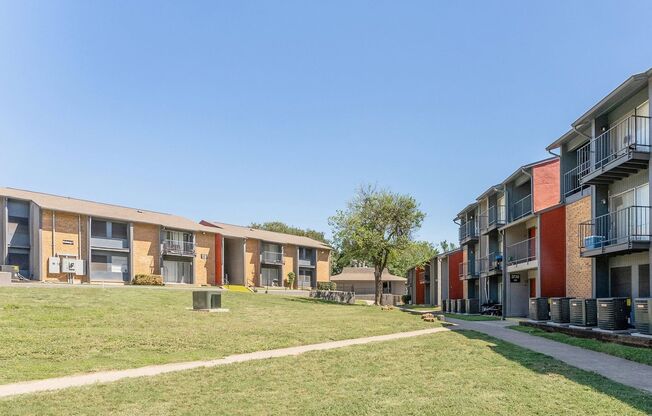 2 beds, 1.5 baths, 967 sqft, $1,395, Unit 259