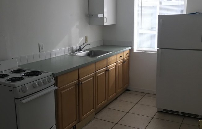 Studio, 1 bath, 306 sqft, $1,320, Unit 660-9