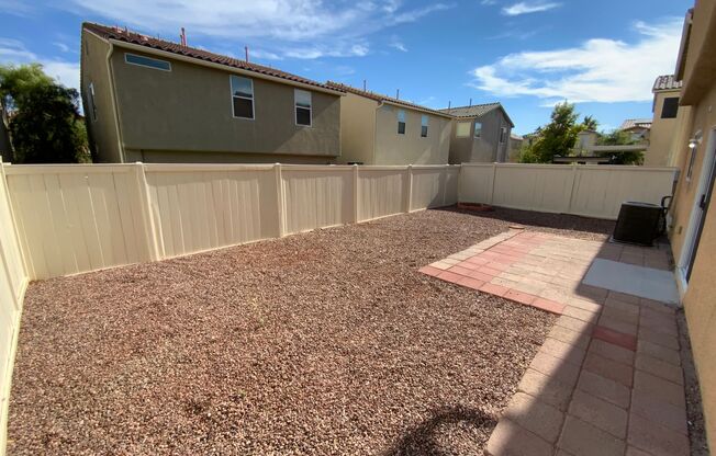4 beds, 2.5 baths, $1,995