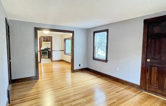 90 WHITON AVE