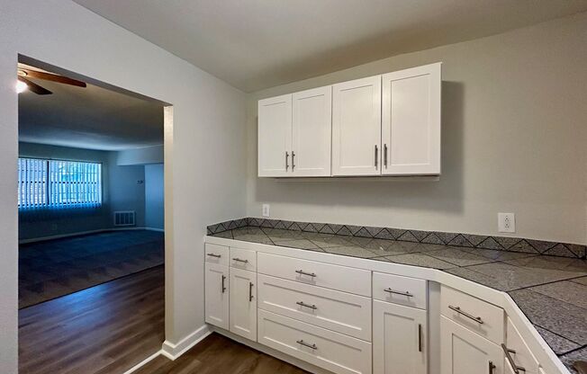 2 beds, 1 bath, $850, Unit MA9143