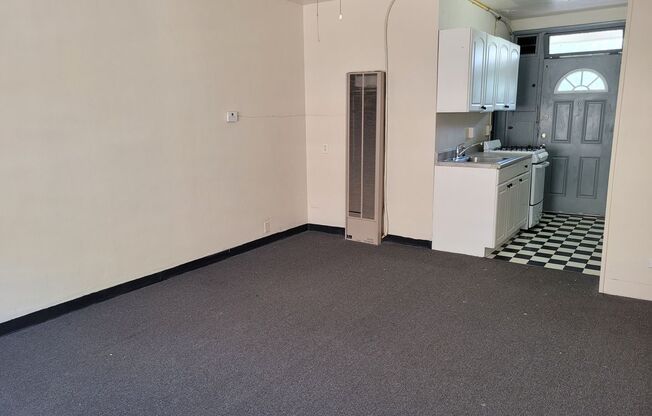 Studio, 1 bath, $795, Unit 107