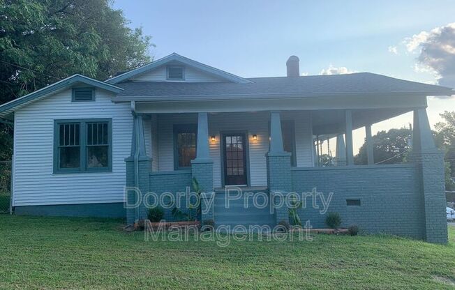 2300 Elmendorf St