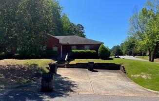 3 Bedroom Duplex Available for Fall 2026!