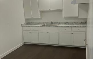 2 beds, 1 bath, 702 sqft, $2,200, Unit 305
