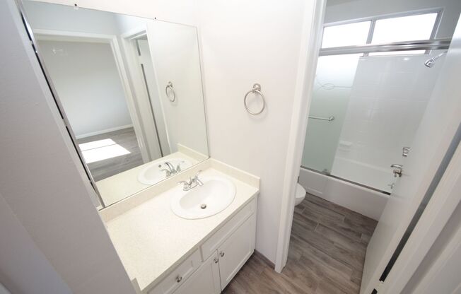 1 bed, 1 bath, $2,295, Unit 35-347