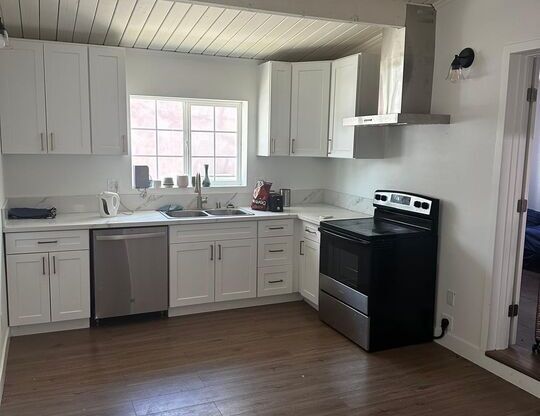 1 bed, 1 bath, 650 sqft, $2,000