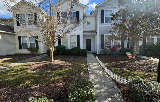 Conway - 3 Bedroom / 3 Bathroom Townhome