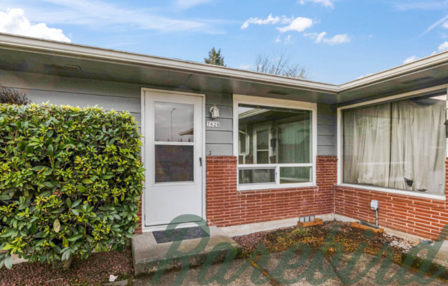 7624 NE Broadway (Jonesmore)