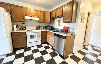 96 HAMMOND ST