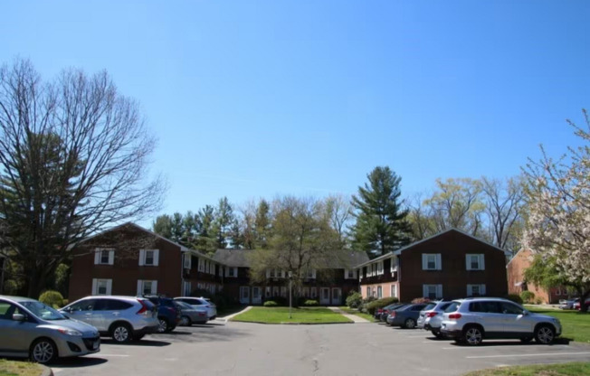 Suffield West Apartments