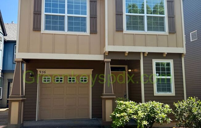 Awesome 3-bedroom 2.5-bathroom house in Arbor Roses Neighborhood in Hillsboro