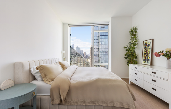 30 RIVERSIDE BLVD