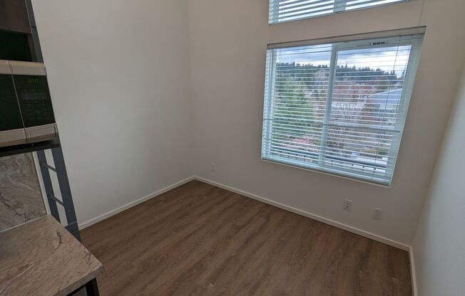 Studio, 1 bath, 186 sqft, $1,550, Unit 512