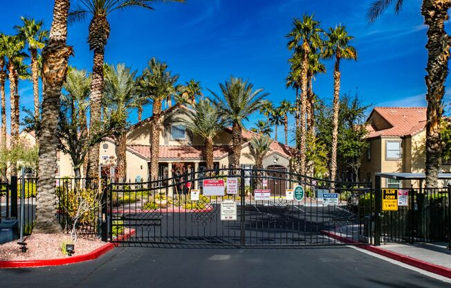 3 beds, 2 baths, $1,570, Unit # 2084