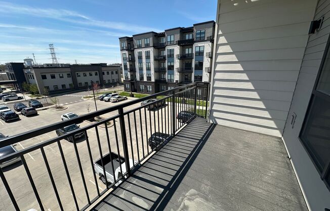 1 bed, 1 bath, 865 sqft, $1,724, Unit 321