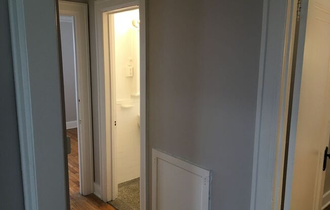 2 beds, 1 bath, 962 sqft, $1,475, Unit 3C