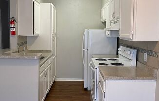 1 bed, 1 bath, 545 sqft, $700, Unit #321