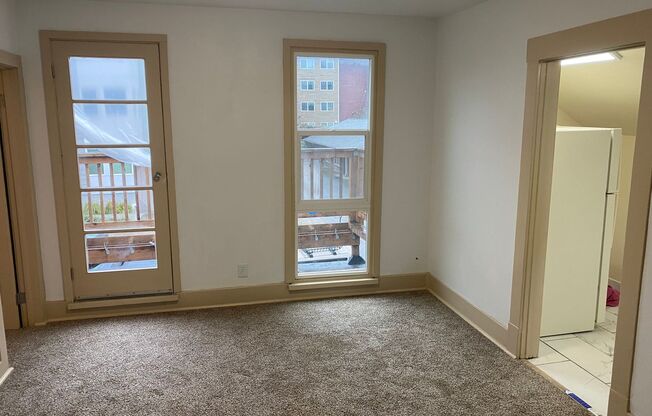 2 beds, 1 bath, 1,000 sqft, $1,795, Unit 4