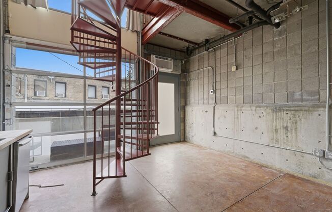 Modern Pet-Friendly 1-Bedroom Condo in Prime Salt Lake City Location with In-Unit Washer/Dryer & Stainless Steel Appliances