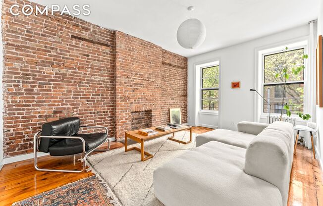93 STERLING PL