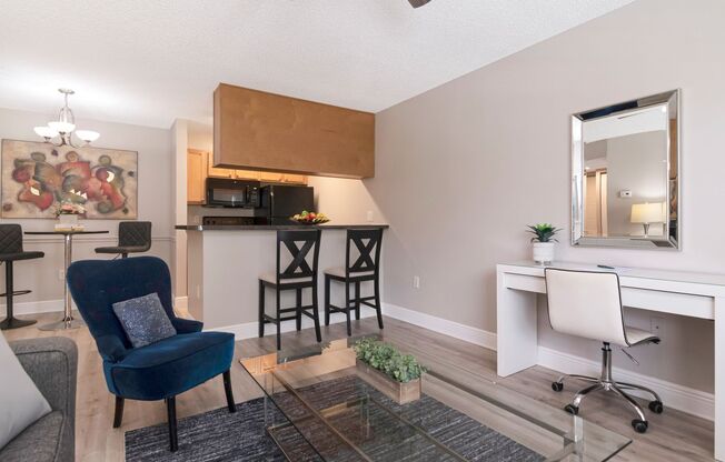 Charming 2nd-Floor Condo for Rent — Brandon, FL
