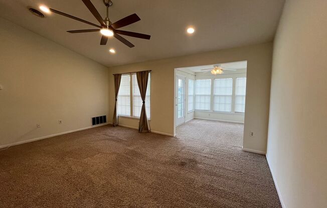 Fabulous condo with vaulted ceilings!