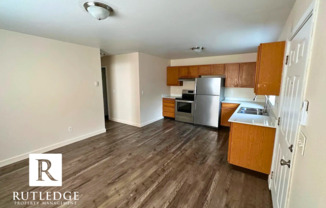 2 beds, 1 bath, $1,395