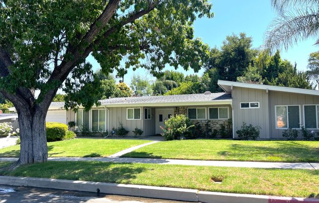 Stunning 4-Bedroom Home Adjacent to Calabasas: Prime Location and Spacious Living