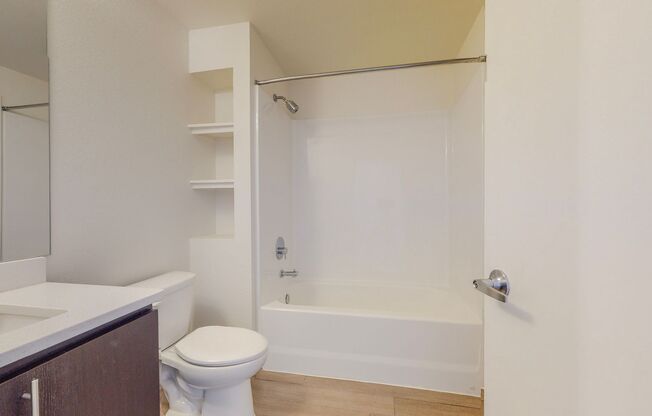 1 bed, 1 bath, 789 sqft, $1,600, Unit 416