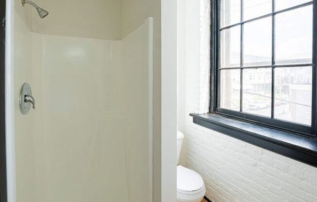 2 beds, 2 baths, $1,525, Unit Apartment 101