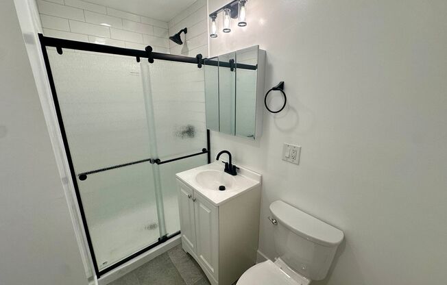 1 bed, 1 bath, 700 sqft, $1,835, Unit 418-0112