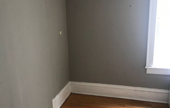 1 bed, 1 bath, $1,100, Unit Unit #2