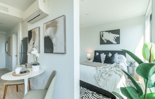 1 bed, 1 bath, $1,495, Unit S-305