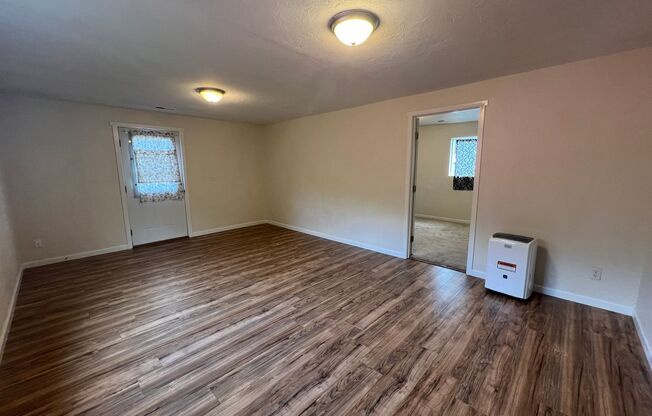 2 beds, 1 bath, $1,650