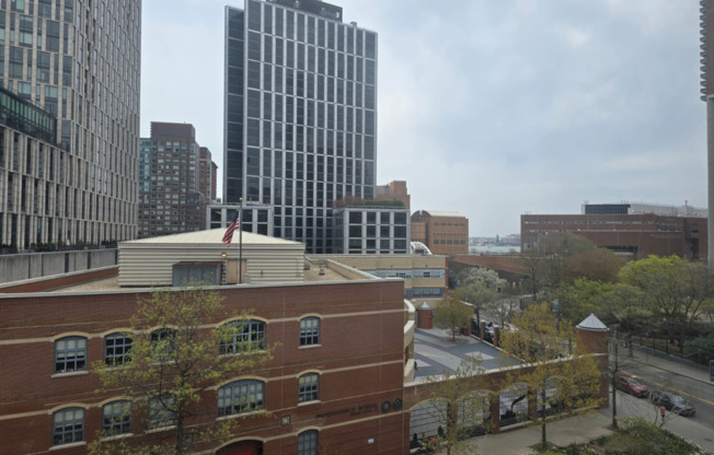 1 bed, 1 bath, 684 sqft, $5,600, Unit 6C