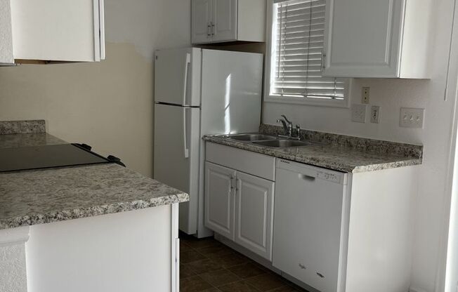 2 beds, 1 bath, $2,200, Unit # 1