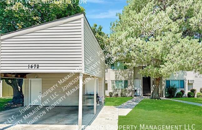 1478 W SANDALWOOD DR
