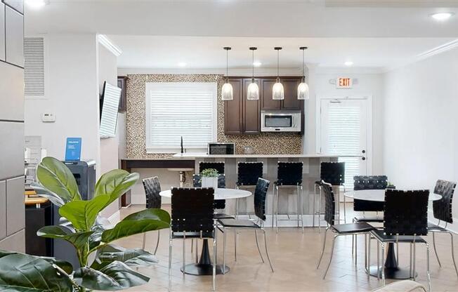 Eat In Kitchen at Vinings RiverVue, Atlanta, 30339