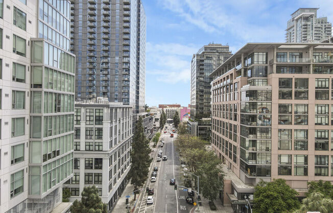 1 bed, 1.5 baths, 1,200 sqft, $3,100, Unit 1115