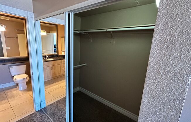 1 bed, 1 bath, $1,700, Unit #322
