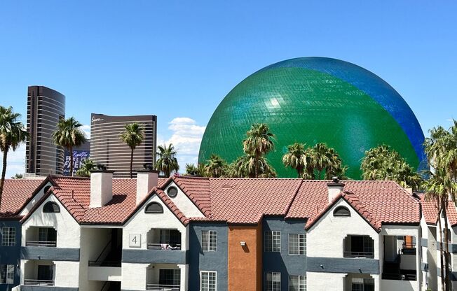 Beautiful, partially furnished 1 bedroom with a view of the Sphere!