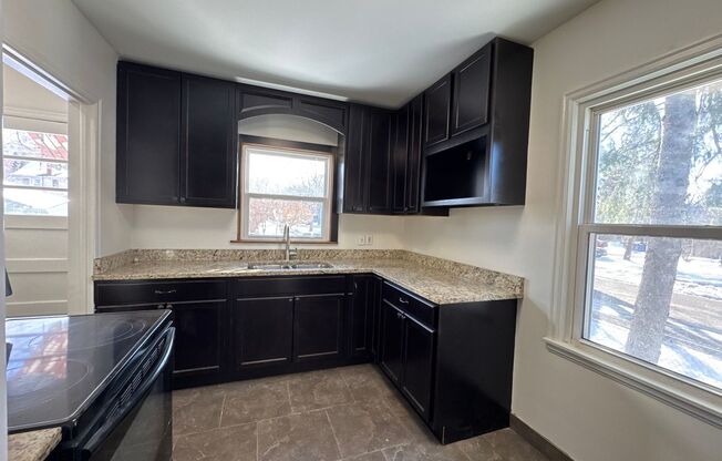 Single Family Home - GREAT Location - High End Finishes