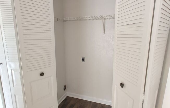 3 beds, 2.5 baths, 1,208 sqft, $1,600, Unit CW1101