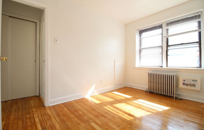 1 bed, 1 bath, $1,475, Unit #E309