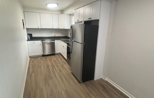 2 beds, 1 bath, 873 sqft, $1,895