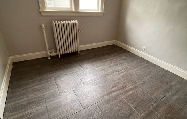 2504 W.Scott (Aka 1143 S 25th)