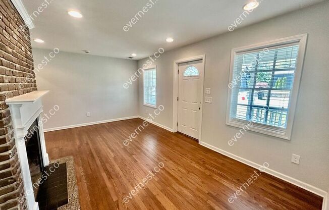 814 S McDonough